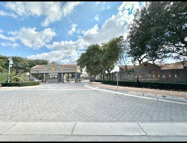 4 BEDROOM HOUSE FOR SALE IN CYCAD ESTATE